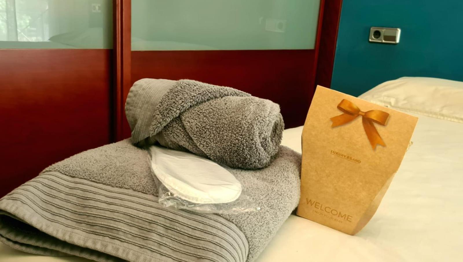 Acogedor Apartamento Girona Centro Apartment Ngoại thất bức ảnh